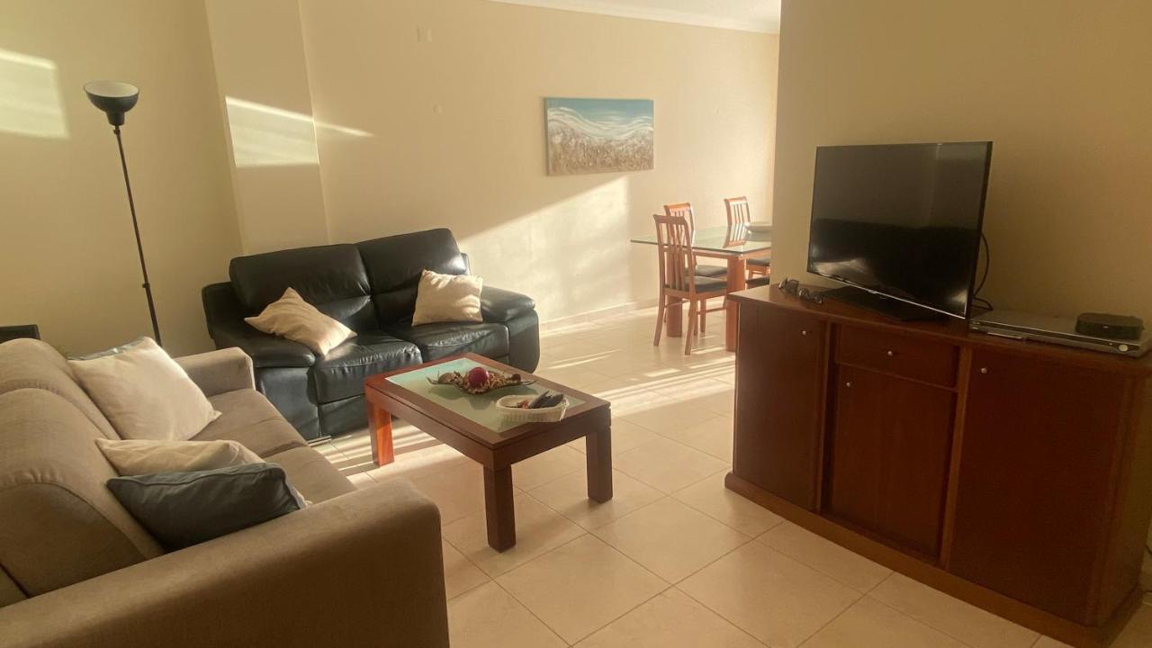 Charmant Appartement A 1Km De La Plage, Avec Piscine A Albufeira Exterior photo