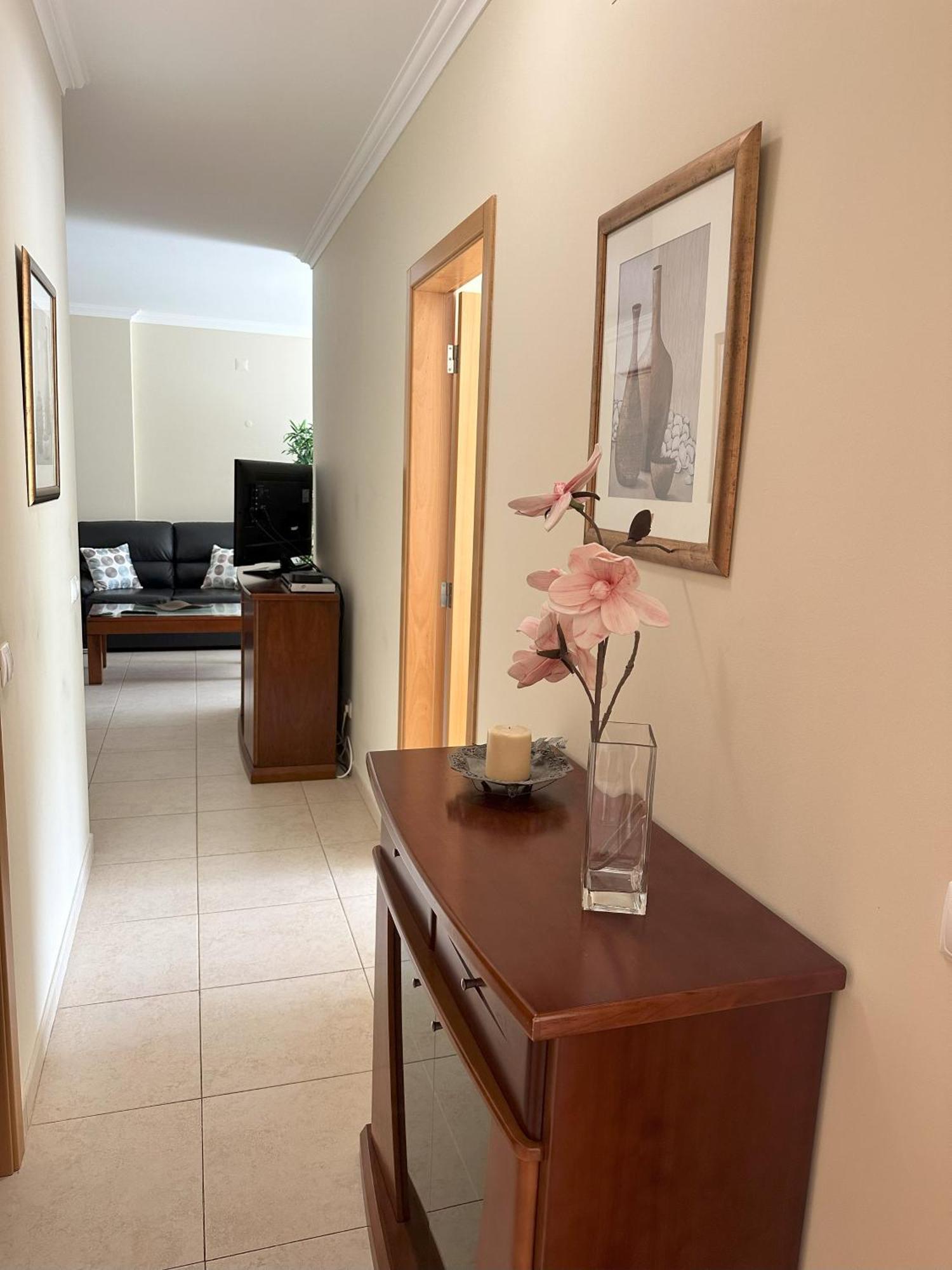 Charmant Appartement A 1Km De La Plage, Avec Piscine A Albufeira Exterior photo